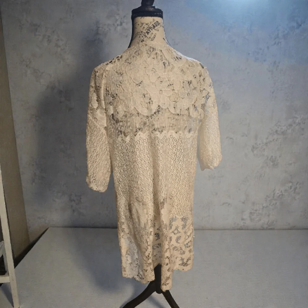 Charlotte Russe Cream‎ Lace Robe